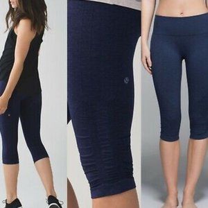 Lululemon In The Flow Crop II Ruched - Navy